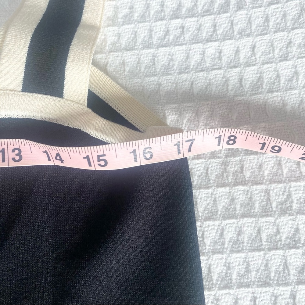 Avec Les Filles Black and Cream Bow Crop Top Large NWT - Picture 7 of 7